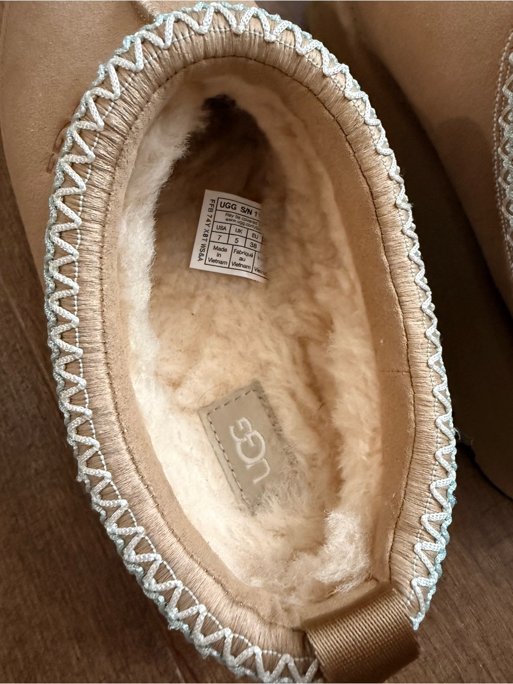 UGG Cream Shearling Lined Slip-On - Picture 5 of 6